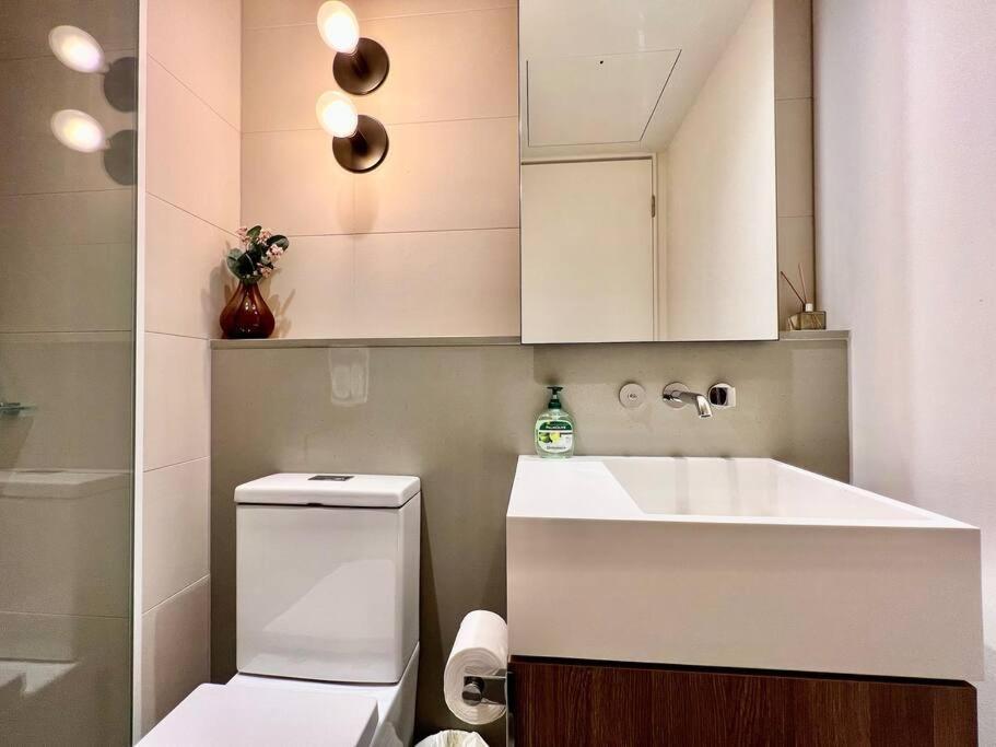 Highrise Best Location 2Baths Melbourne City Exterior foto